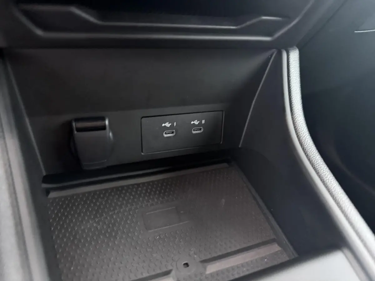 techno full hybrid E-Tech 160 | SoH 97% | Google Navigatie | Parkeercamera | Climate Control |