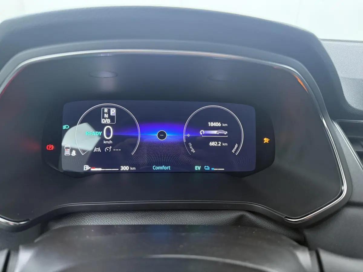 techno full hybrid E-Tech 160 | SoH 97% | Google Navigatie | Parkeercamera | Climate Control |