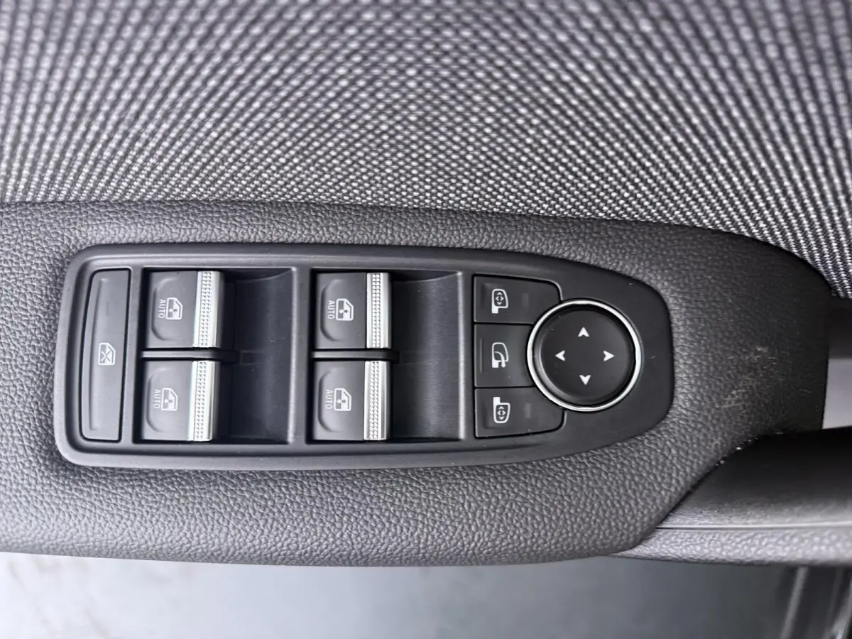 techno full hybrid E-Tech 160 | SoH 97% | Google Navigatie | Parkeercamera | Climate Control |