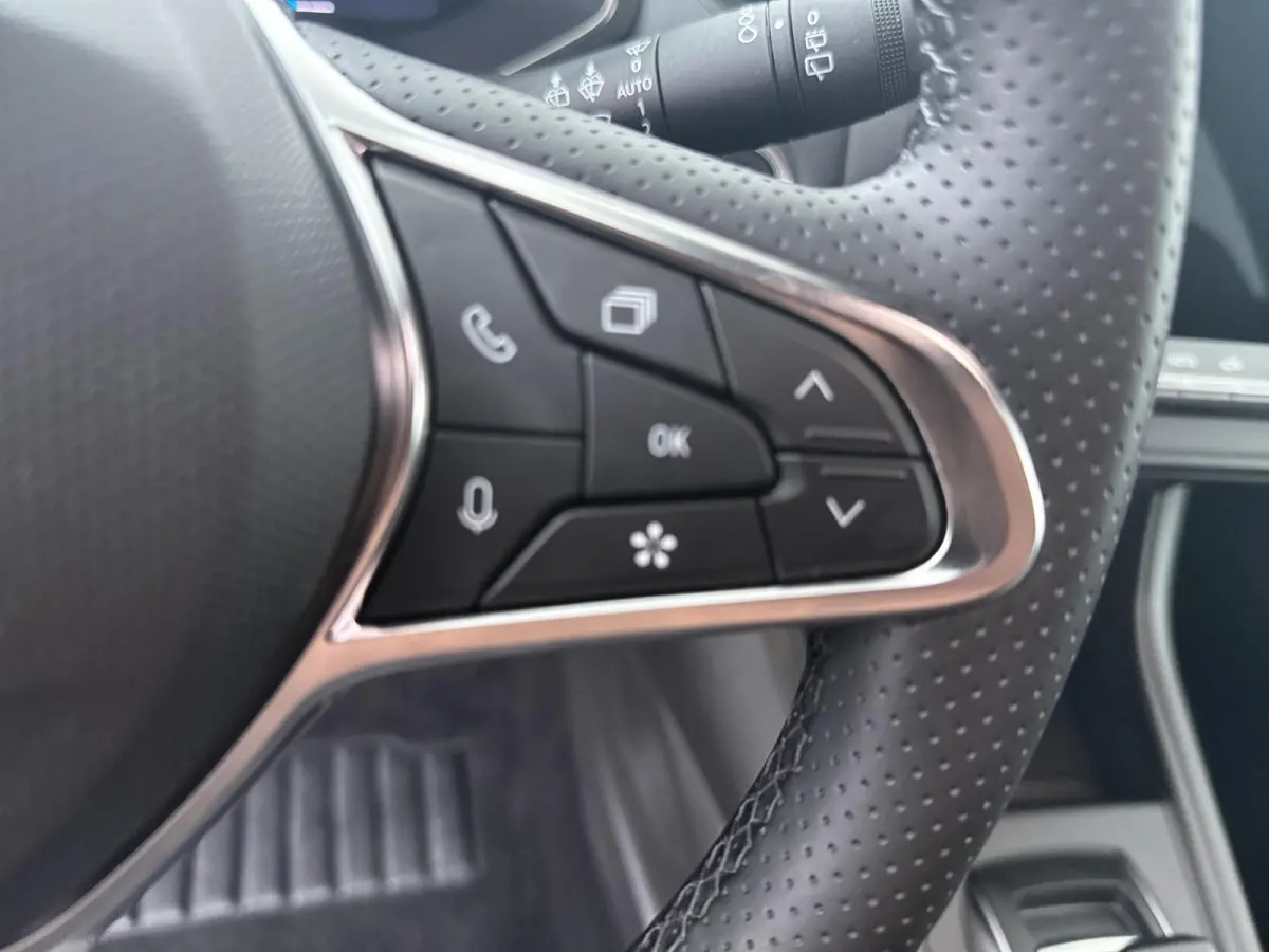 techno full hybrid E-Tech 160 | SoH 97% | Google Navigatie | Parkeercamera | Climate Control |