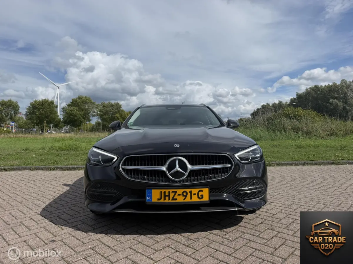 180 CARPLAY|TREKHAAK|SFEER