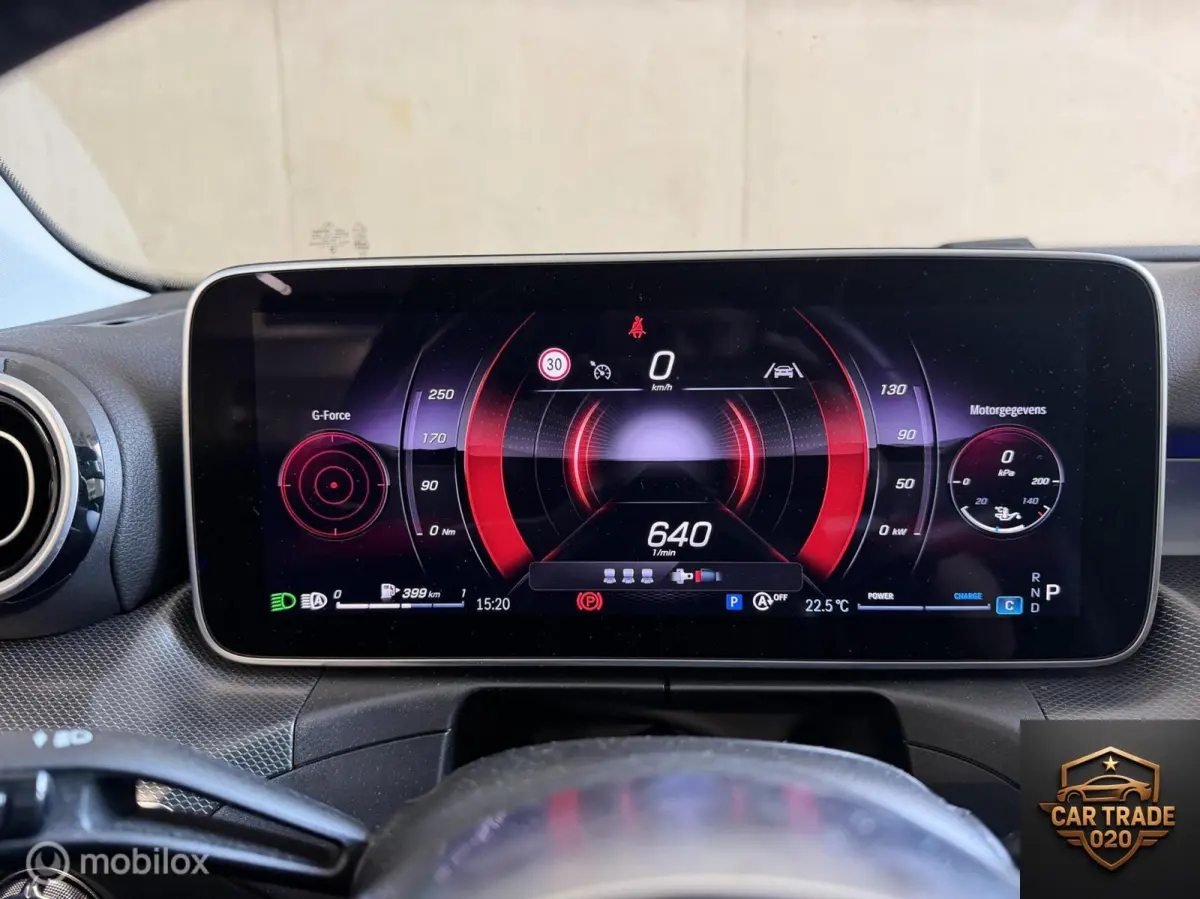 180 CARPLAY|TREKHAAK|SFEER