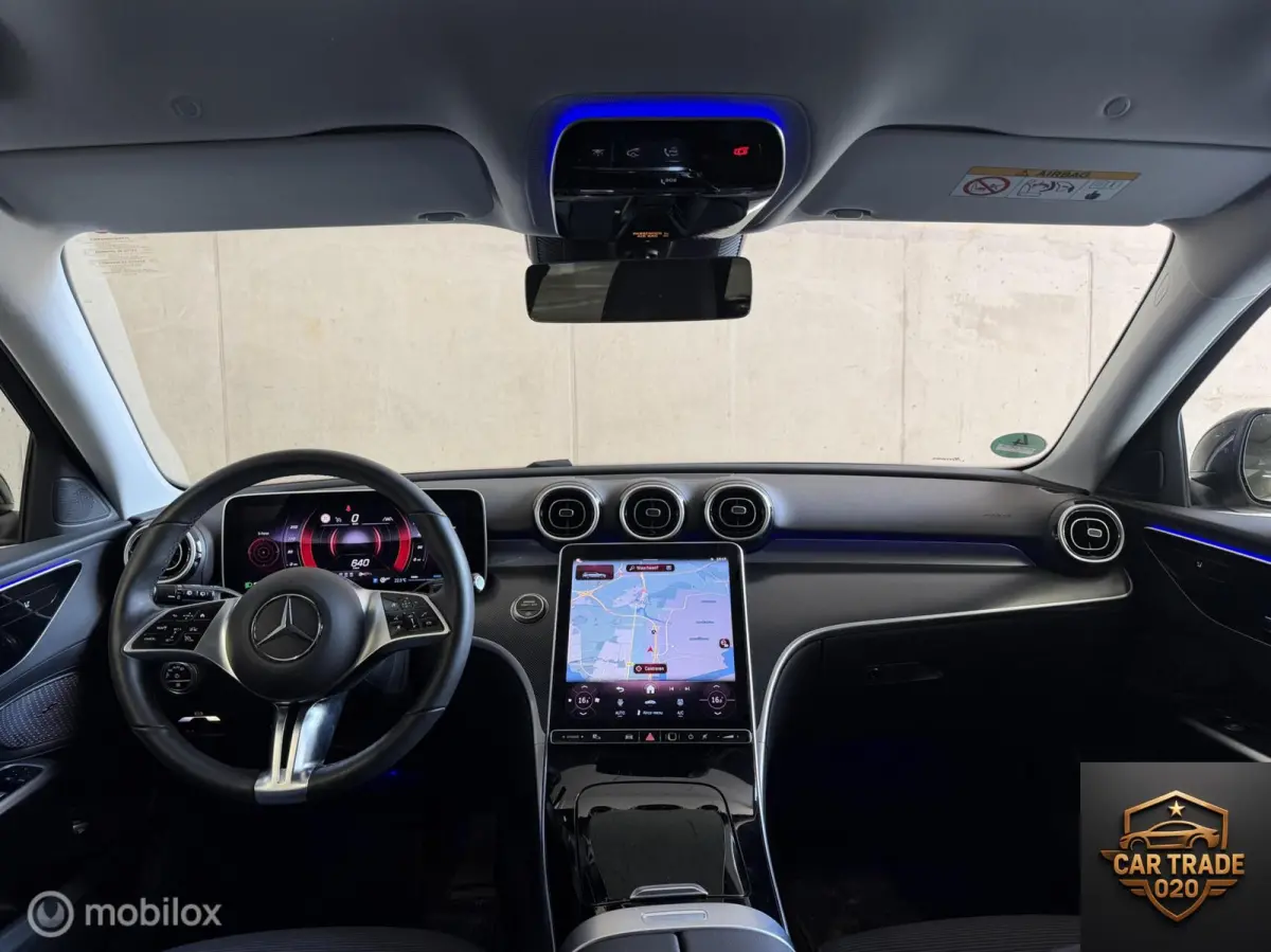 180 CARPLAY|TREKHAAK|SFEER