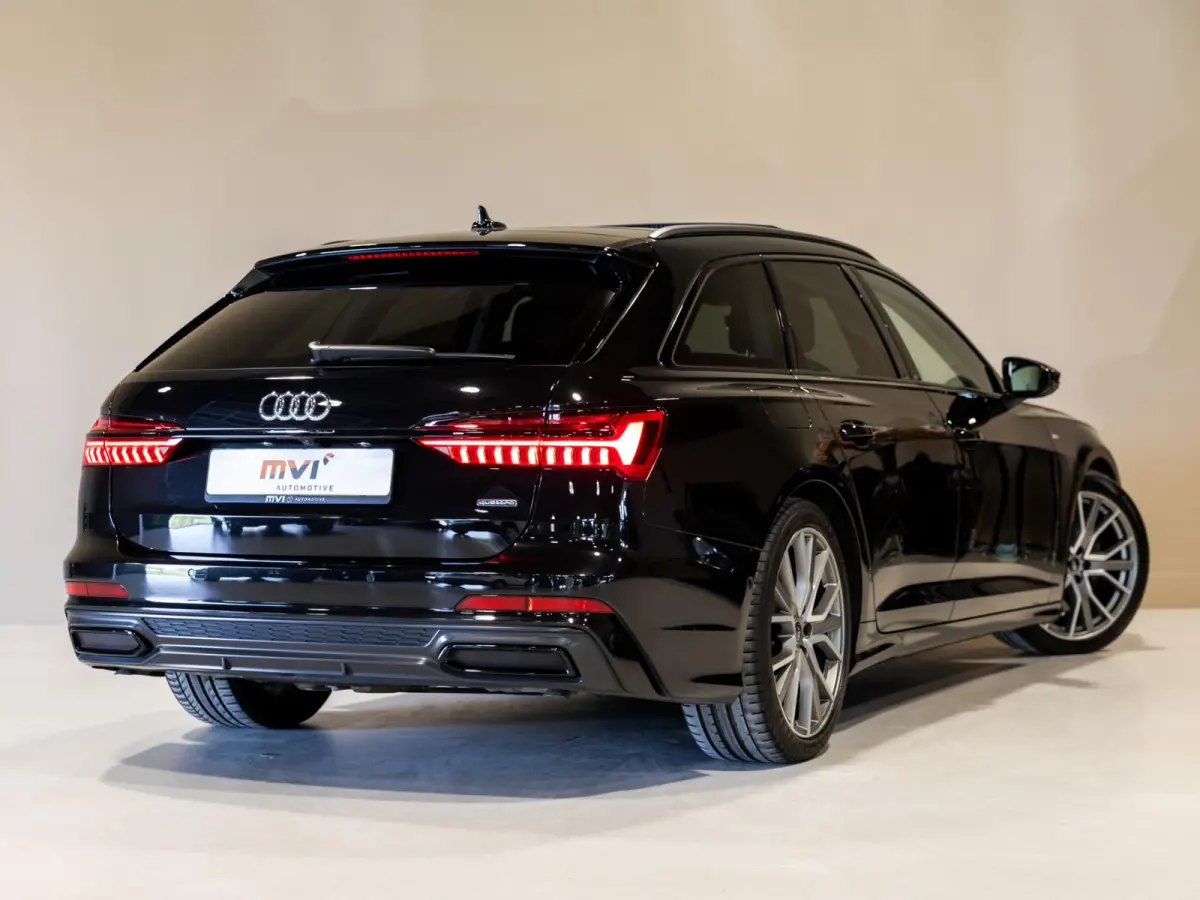 55 TFSI e quattro Pro Line S-Line Competition / 367pk / Panorama dak / Trekhaak / B&O / Rondomzicht camera /
