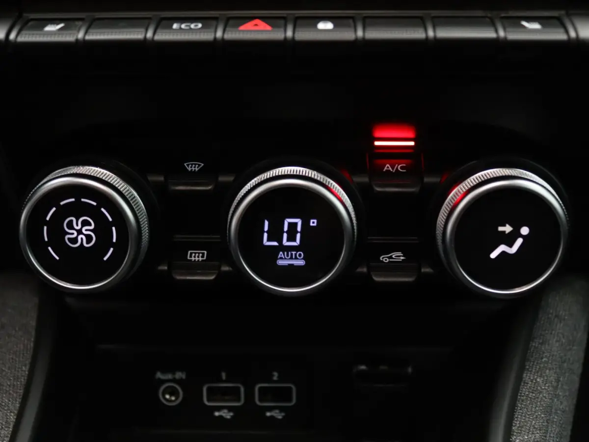 R135 Intens Business 52 kWh KOOPBATTERIJ Apple Carplay/Android Auto | Climate