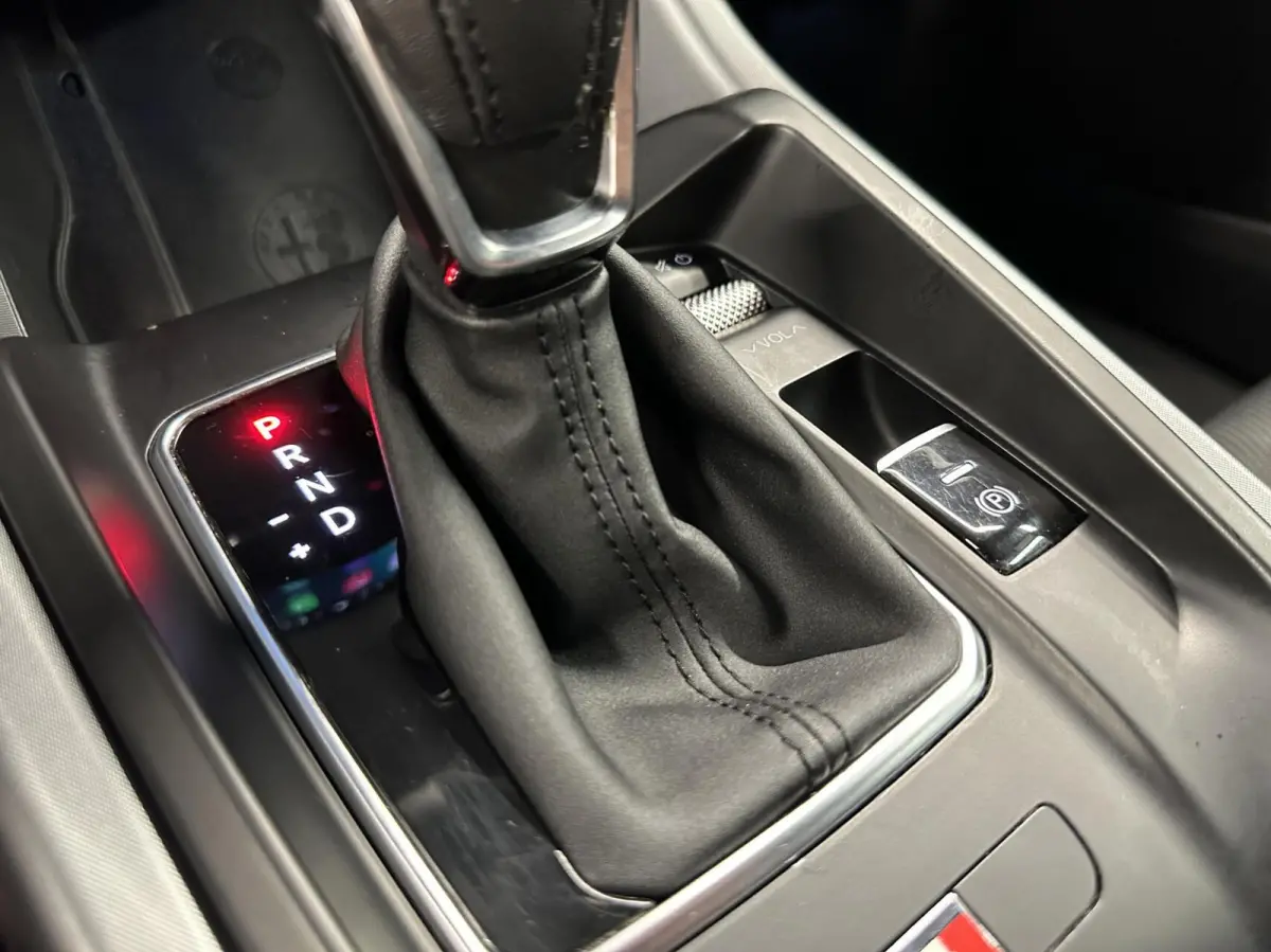 1.5T Hybrid Sprint NAVI CARPLAY LEER ADAPTIEF CRUISE.