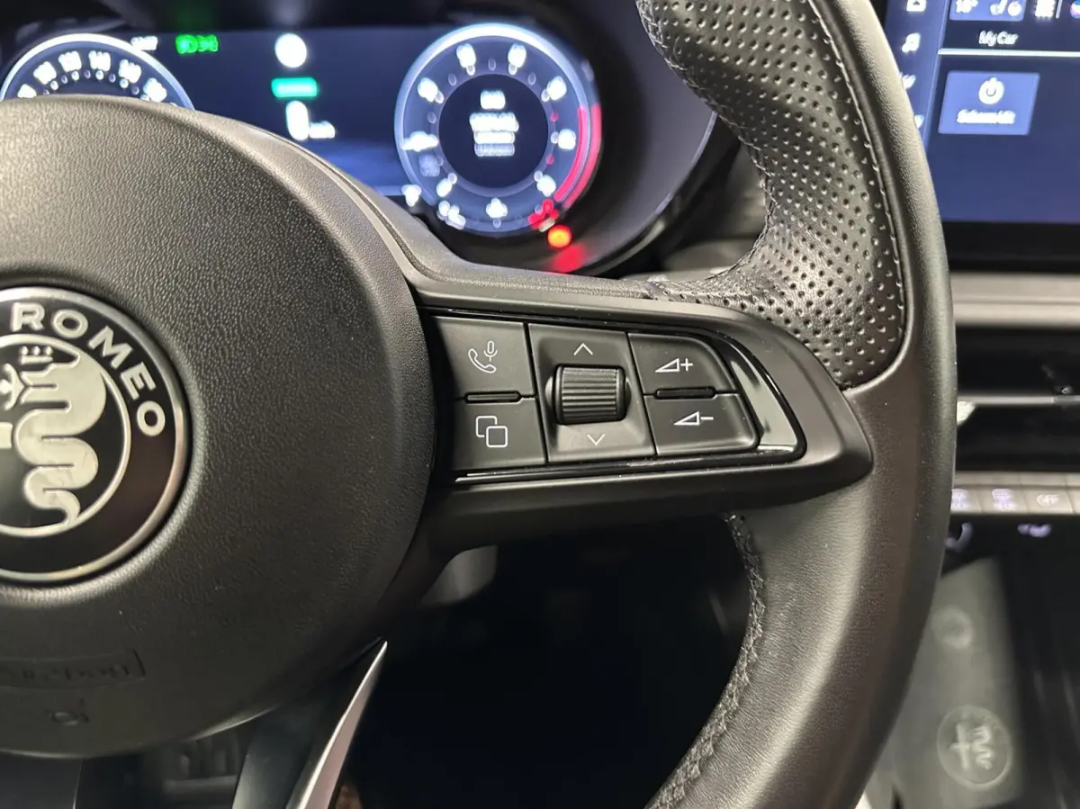 1.5T Hybrid Sprint NAVI CARPLAY LEER ADAPTIEF CRUISE.