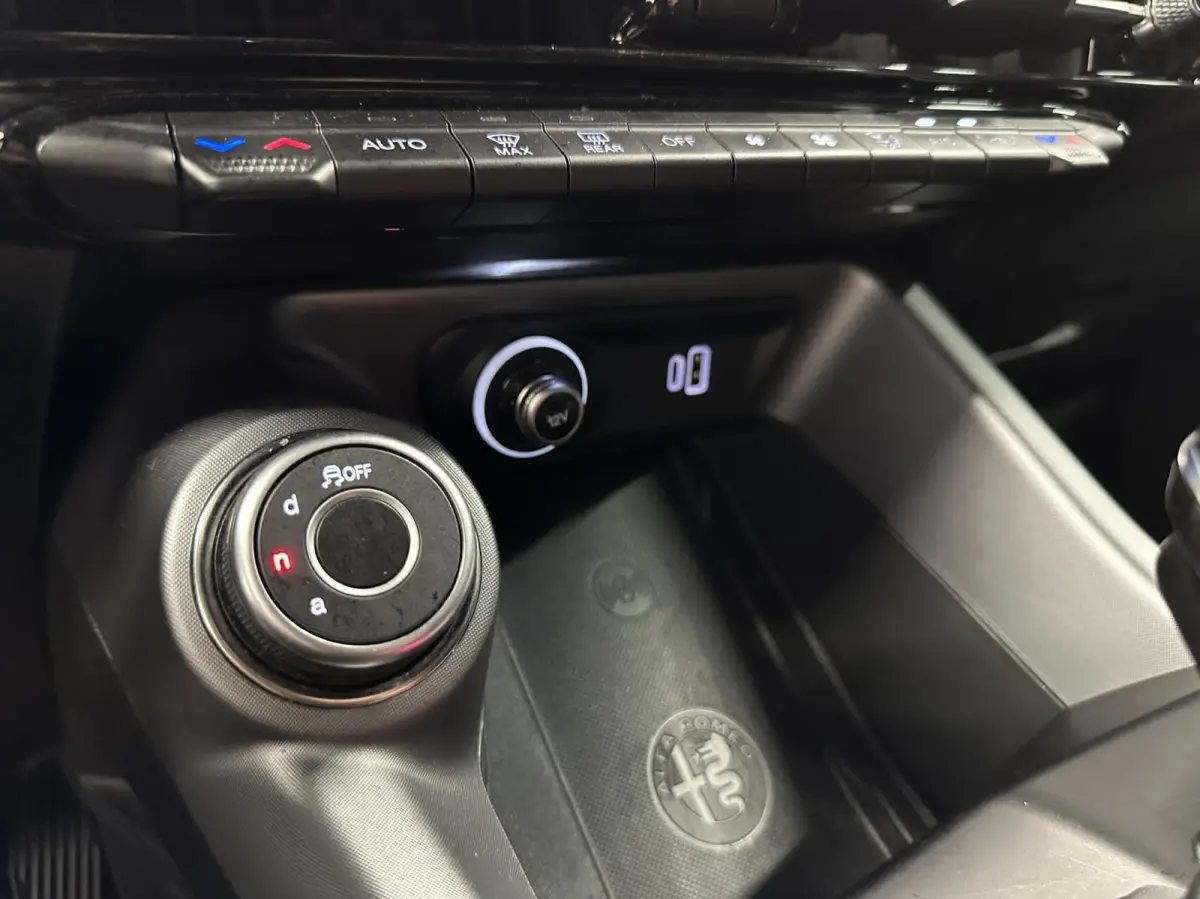 1.5T Hybrid Sprint NAVI CARPLAY LEER ADAPTIEF CRUISE.
