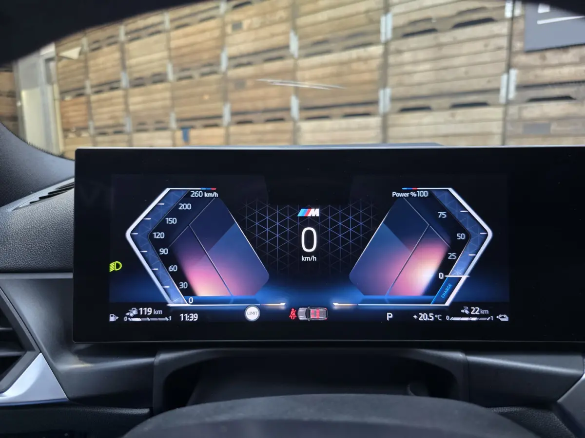330e xDrive M Sport Pano Leder Widescreen HUD camera Laser 19"LM