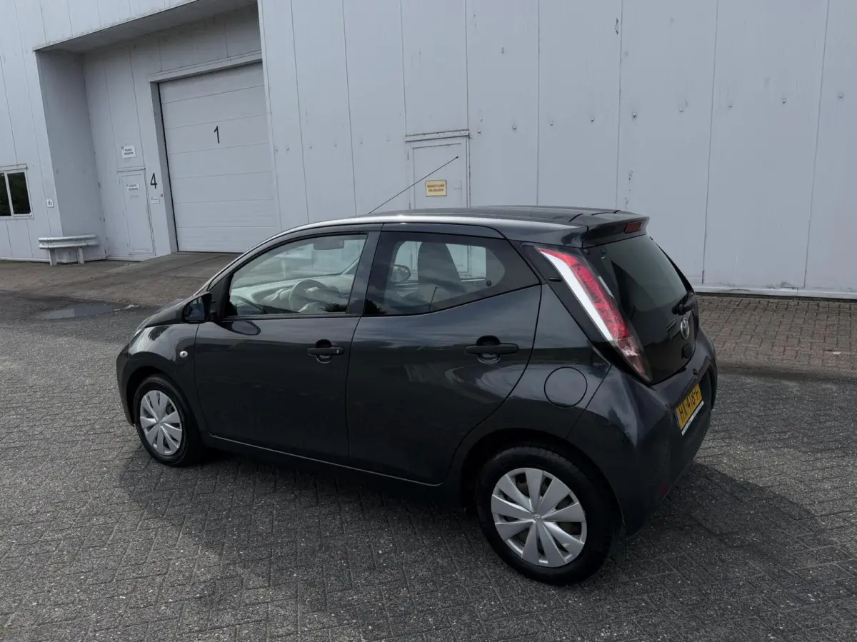 1.0 VVT-i x - 1EIGENAAR/5DEURS/AIRCO/NAP