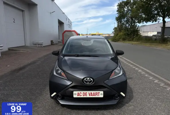 1.0 VVT-i x - 1EIGENAAR/5DEURS/AIRCO/NAP