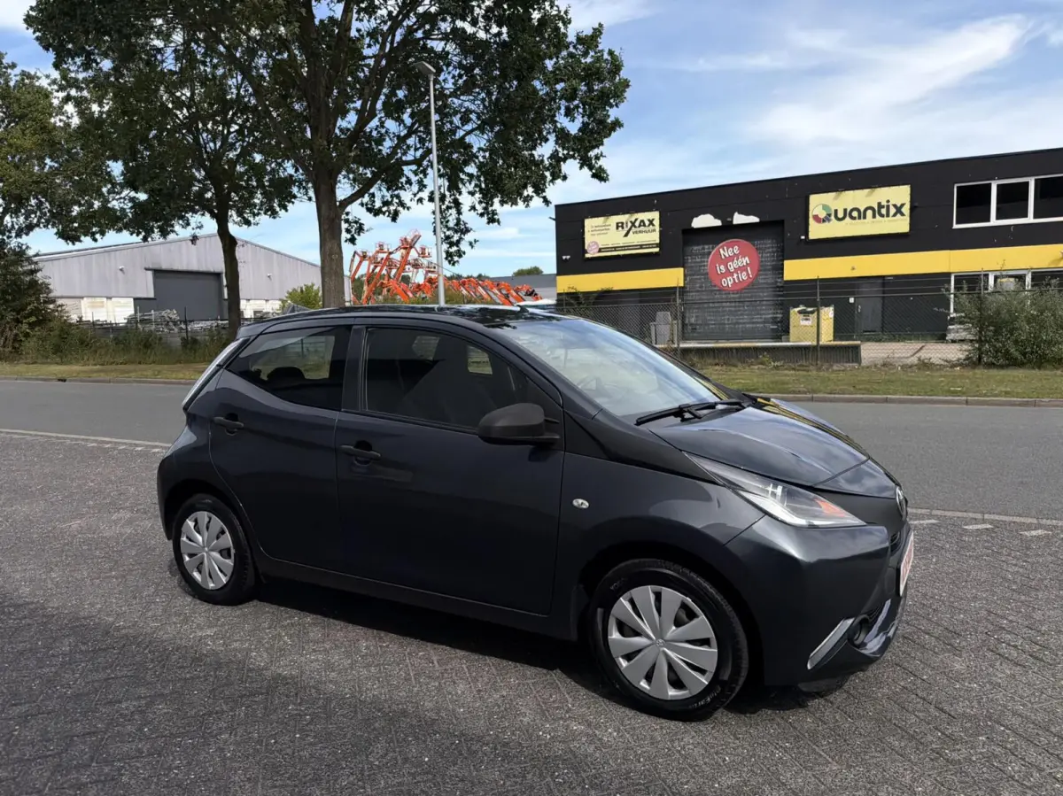 1.0 VVT-i x - 1EIGENAAR/5DEURS/AIRCO/NAP
