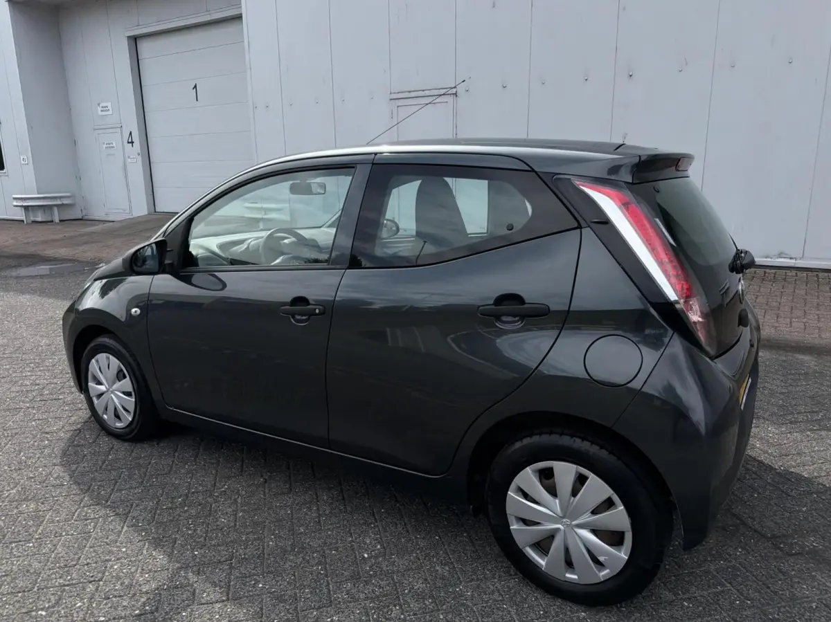 1.0 VVT-i x - 1EIGENAAR/5DEURS/AIRCO/NAP