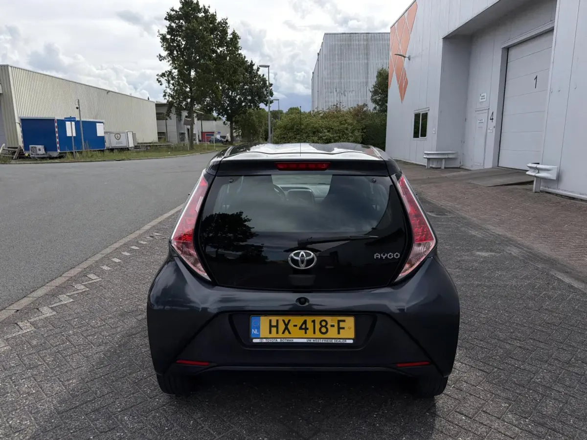 1.0 VVT-i x - 1EIGENAAR/5DEURS/AIRCO/NAP