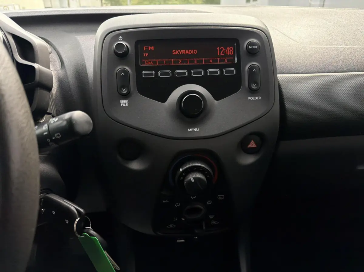1.0 VVT-i x - 1EIGENAAR/5DEURS/AIRCO/NAP