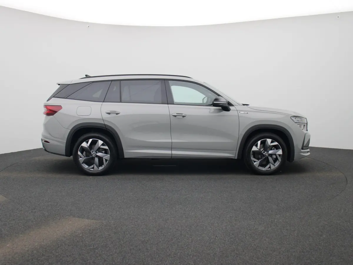 1.5 TSI PHEV Sportline Business 204 PK Automaat | Panormadak | Trekhaak | Canton Geluidssysteem |  Matrix LED Koplampen | Navigatie |  Apple Carplay/Android Auto | Keyless Entry | Climate Co