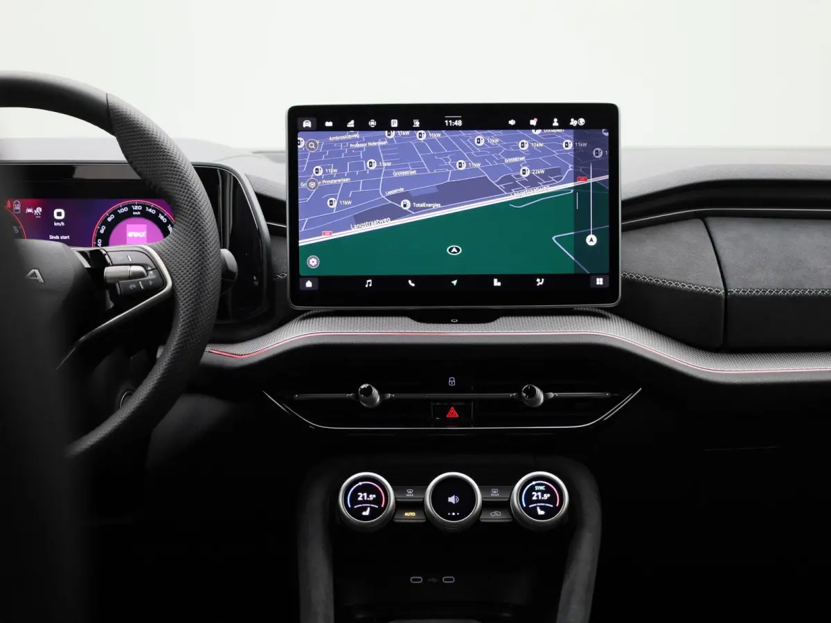 1.5 TSI PHEV Sportline Business 204 PK Automaat | Panormadak | Trekhaak | Canton Geluidssysteem |  Matrix LED Koplampen | Navigatie |  Apple Carplay/Android Auto | Keyless Entry | Climate Co