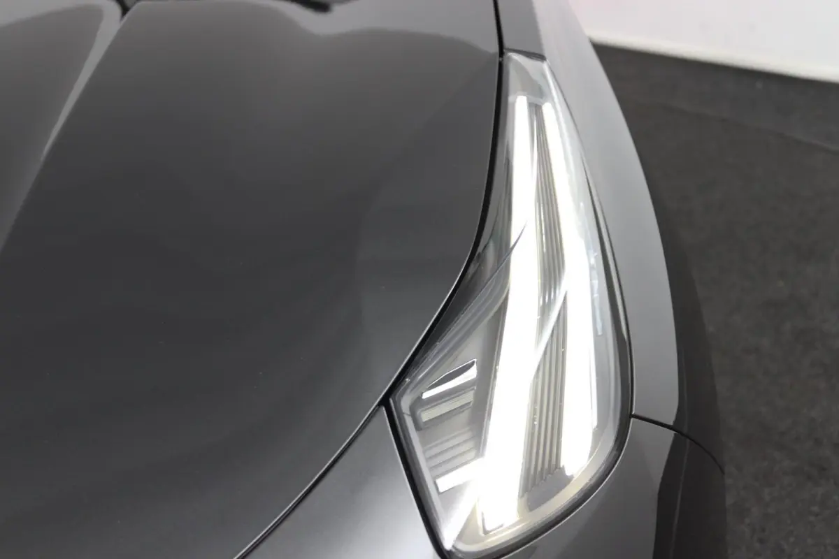 1.5*PLUG-IN*NAVI*PANO*CAM*ACC*CARPLAY*ECC*LED*