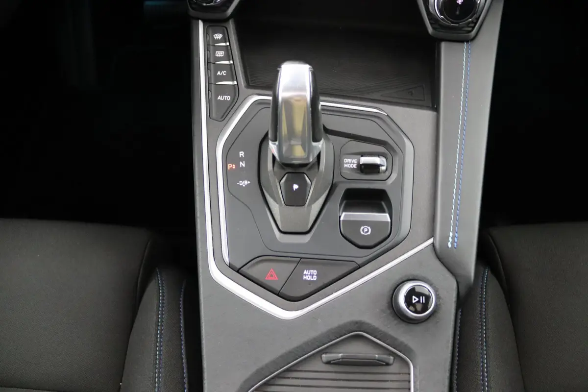 1.5*PLUG-IN*NAVI*PANO*CAM*ACC*CARPLAY*ECC*LED*
