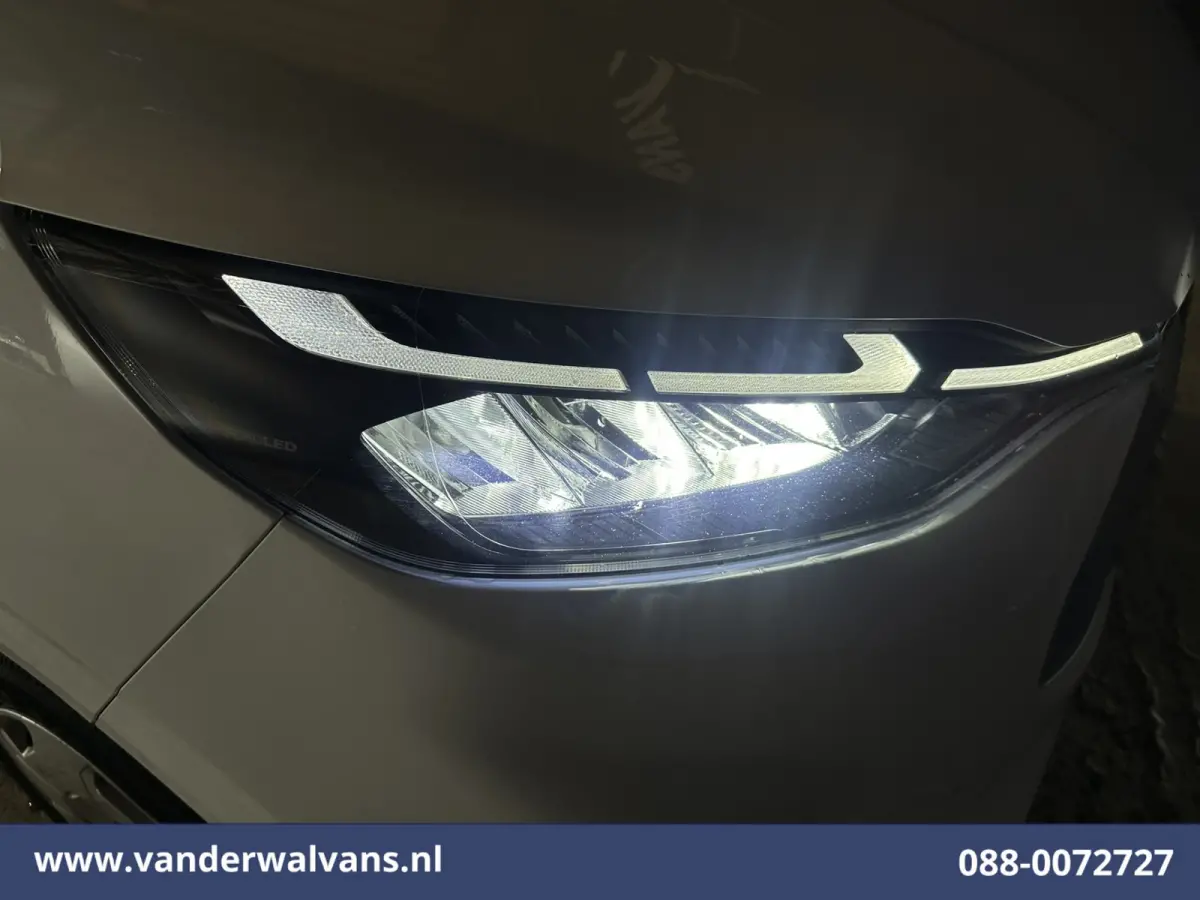2.0 TDCI 136pk L2H1 Euro6 Airco | Camera | LED | Cruisecontrol Verwarmde voorruit, Parkeersensoren, Bijrijdersbank, 2740kg trekvermogen