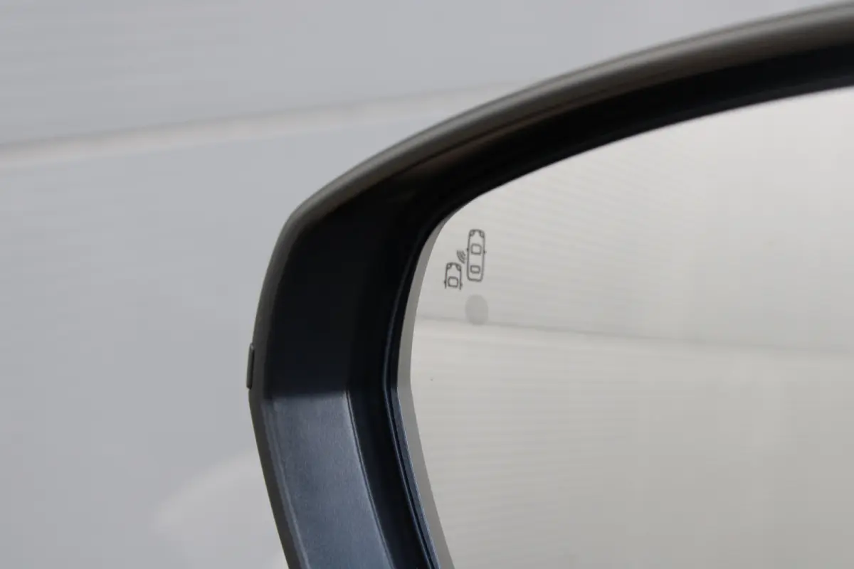 1.2 Turbo Innovation | Navigatie | Camera | AGR | All season | Trekhaak | Parkeersensoren voor + achter |