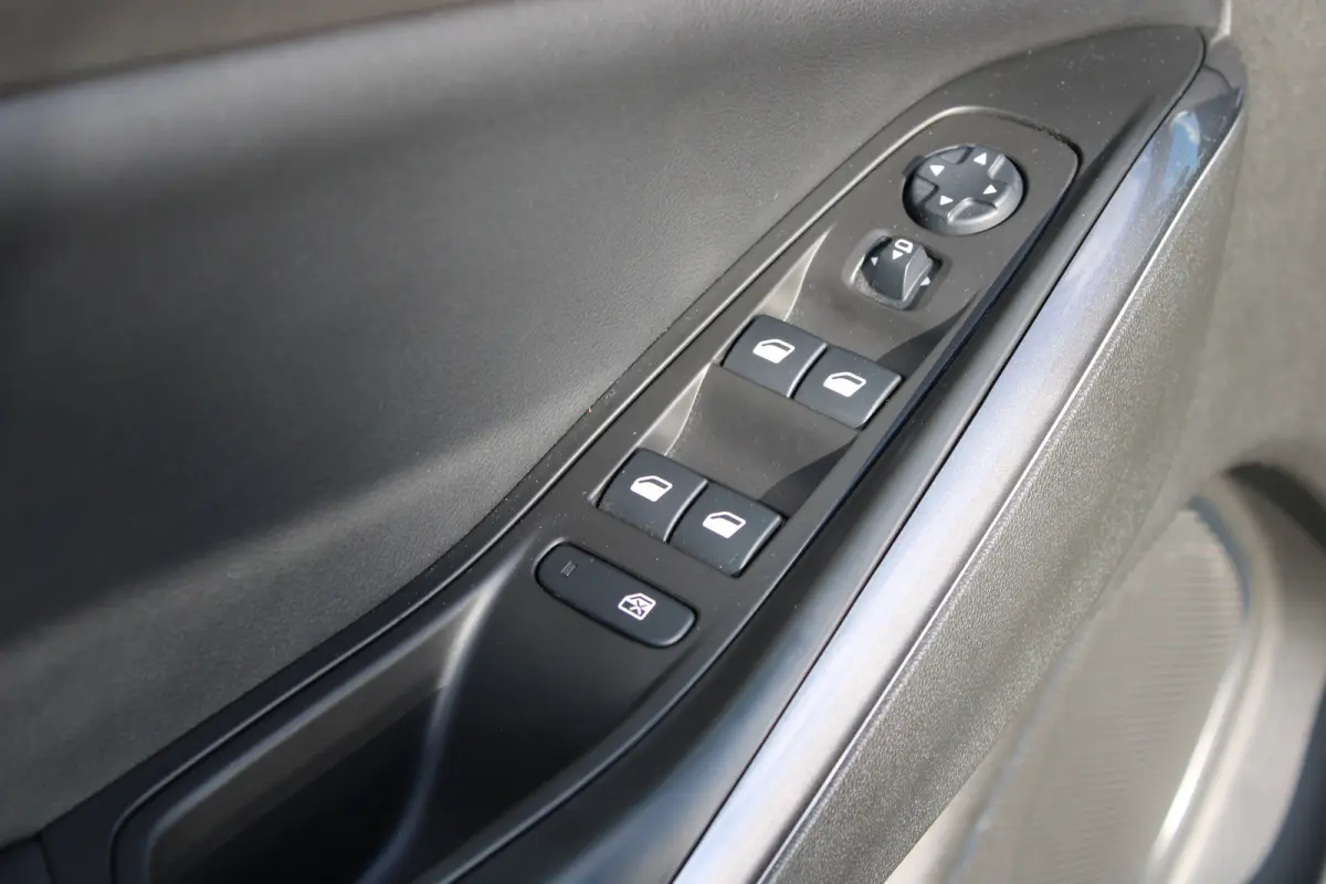 1.2 Turbo Innovation | Navigatie | Camera | AGR | All season | Trekhaak | Parkeersensoren voor + achter |