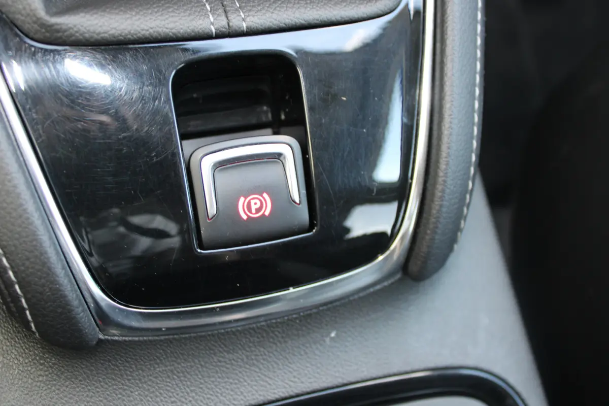 1.2 Turbo Innovation | Navigatie | Camera | AGR | All season | Trekhaak | Parkeersensoren voor + achter |