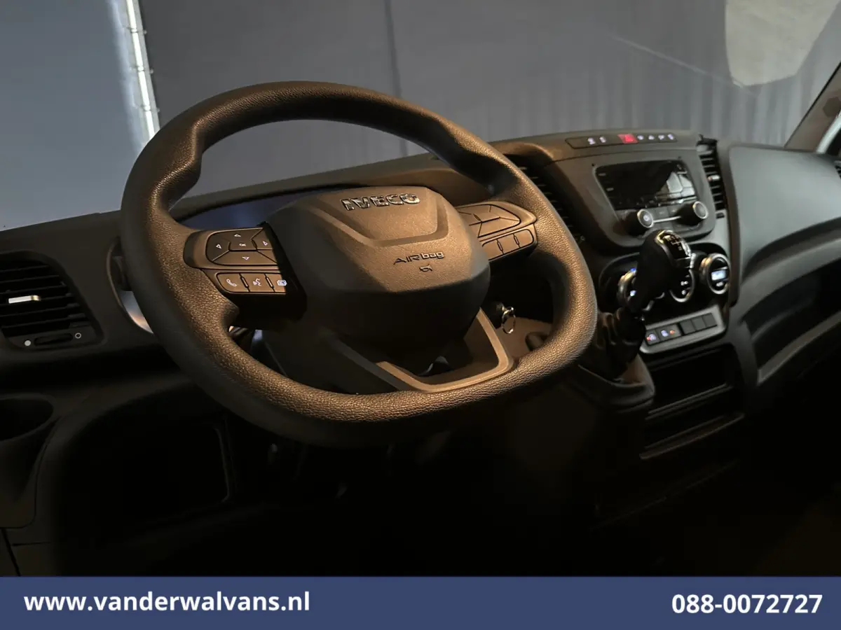 35C16H 157pk Bakwagen Laadklep Dubbel Lucht Euro6 Airco | 1010kg laadvermogen Bijrijdersbank