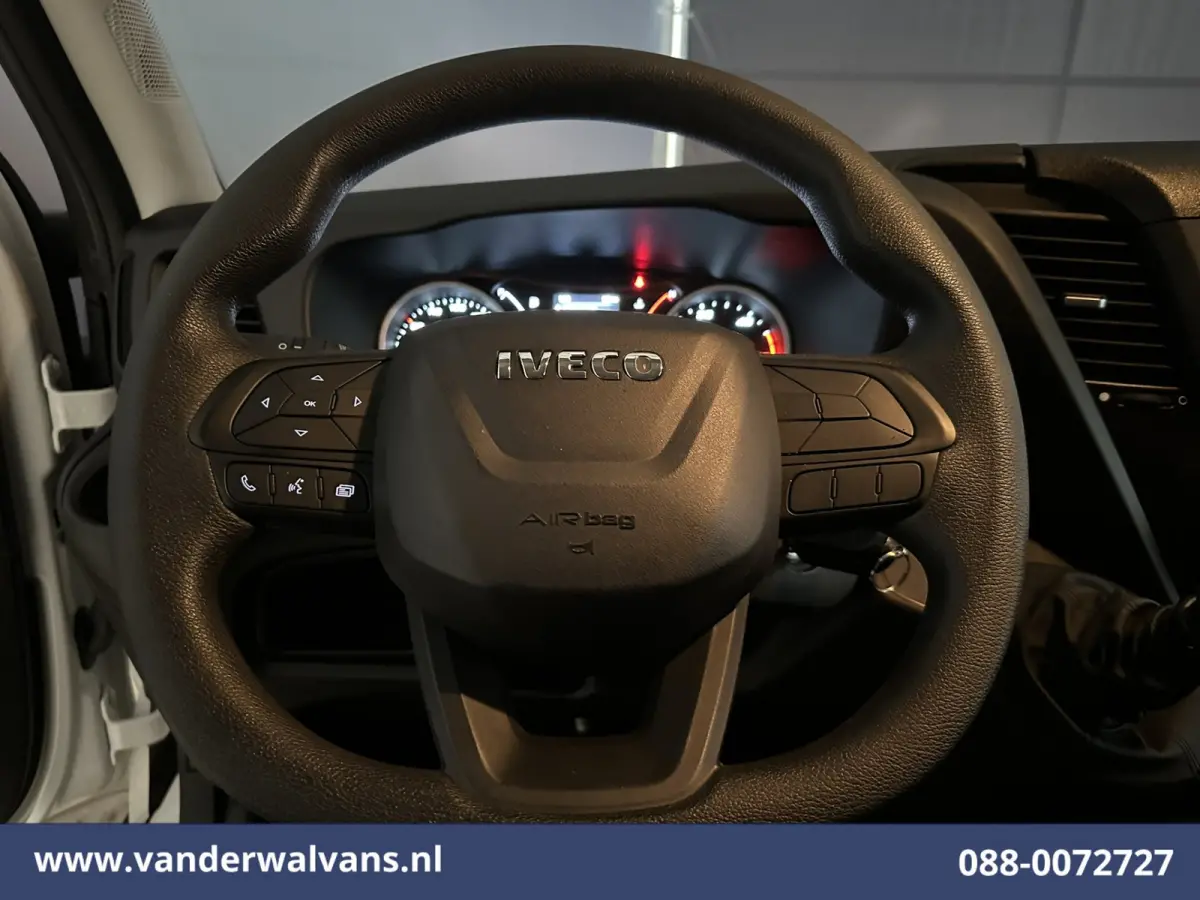 35C16H 157pk Bakwagen Laadklep Dubbel Lucht Euro6 Airco | 1010kg laadvermogen Bijrijdersbank