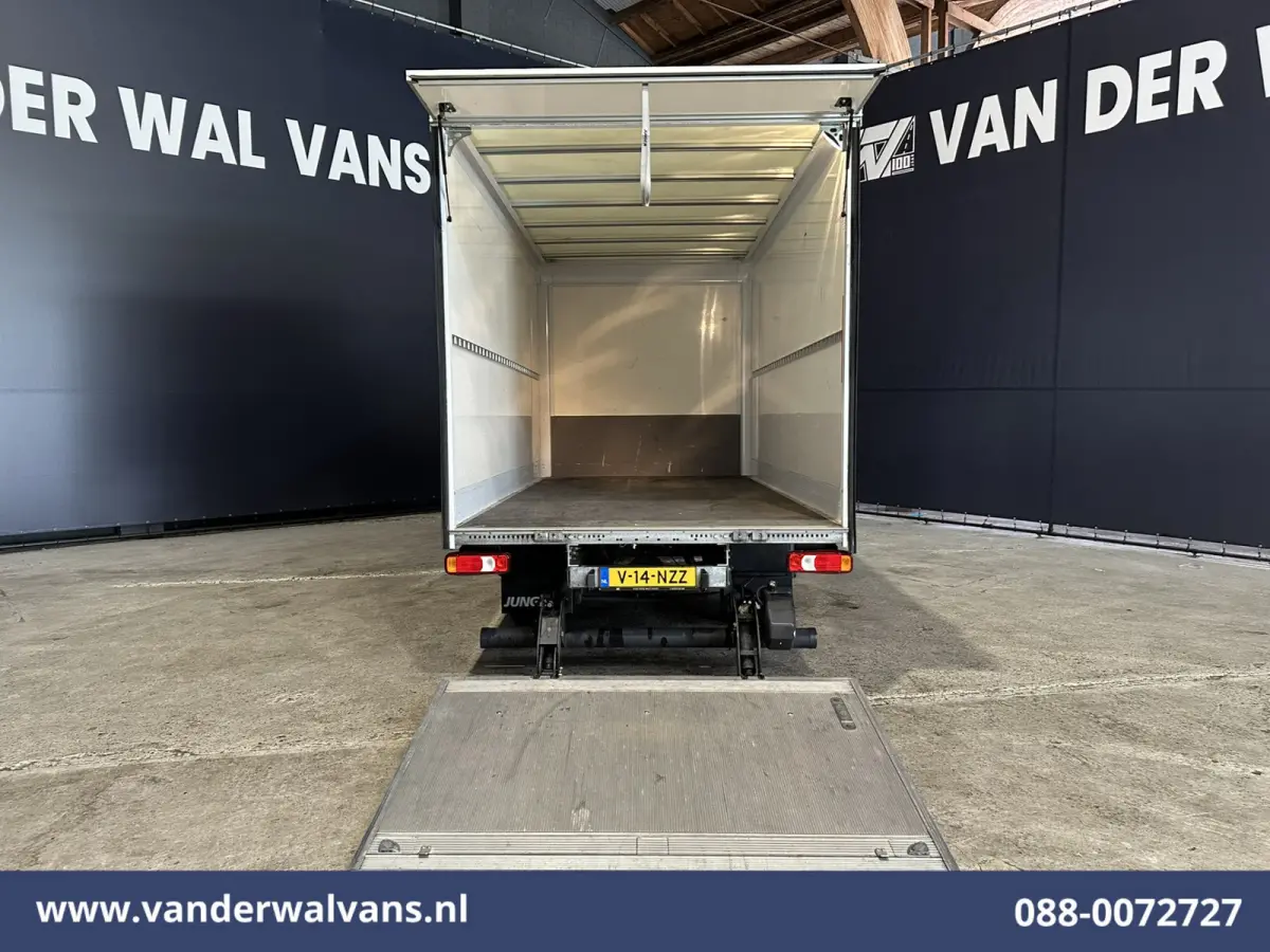 35C16H 157pk Bakwagen Laadklep Dubbel Lucht Euro6 Airco | 1010kg laadvermogen Bijrijdersbank