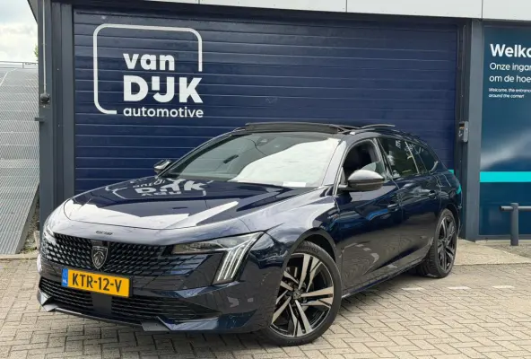 1.6 HYbrid 225 GT Plug-In Panoramadak Trekhaak LED FOCAL AUDIO Driving, holiday, Techno pakket Adaptive cruise Alcantara Lederen bekleding