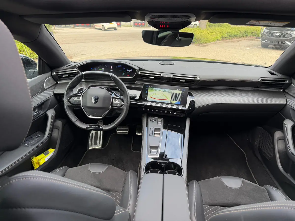 1.6 HYbrid 225 GT Plug-In Panoramadak Trekhaak LED FOCAL AUDIO Driving, holiday, Techno pakket Adaptive cruise Alcantara Lederen bekleding