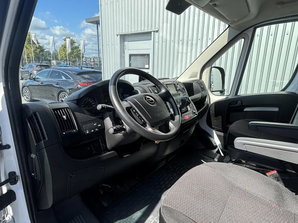 2.2D 120 L3H2 Edition*A/C*HAAK*CRUISE*PDC*NAVI*