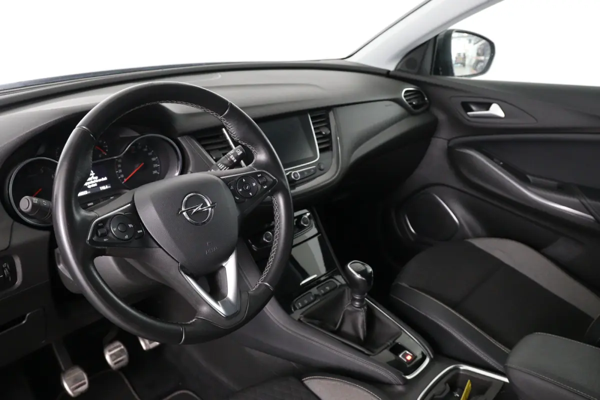 1.2 Turbo Innovation | Elektrische Kofferklep | AGR | Dodehoek | Keyless | Camera | Parkeersensoren | Navigatie | Apple Carplay & Android Auto |