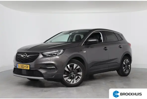 1.2 Turbo Innovation | Elektrische Kofferklep | AGR | Dodehoek | Keyless | Camera | Parkeersensoren | Navigatie | Apple Carplay & Android Auto |
