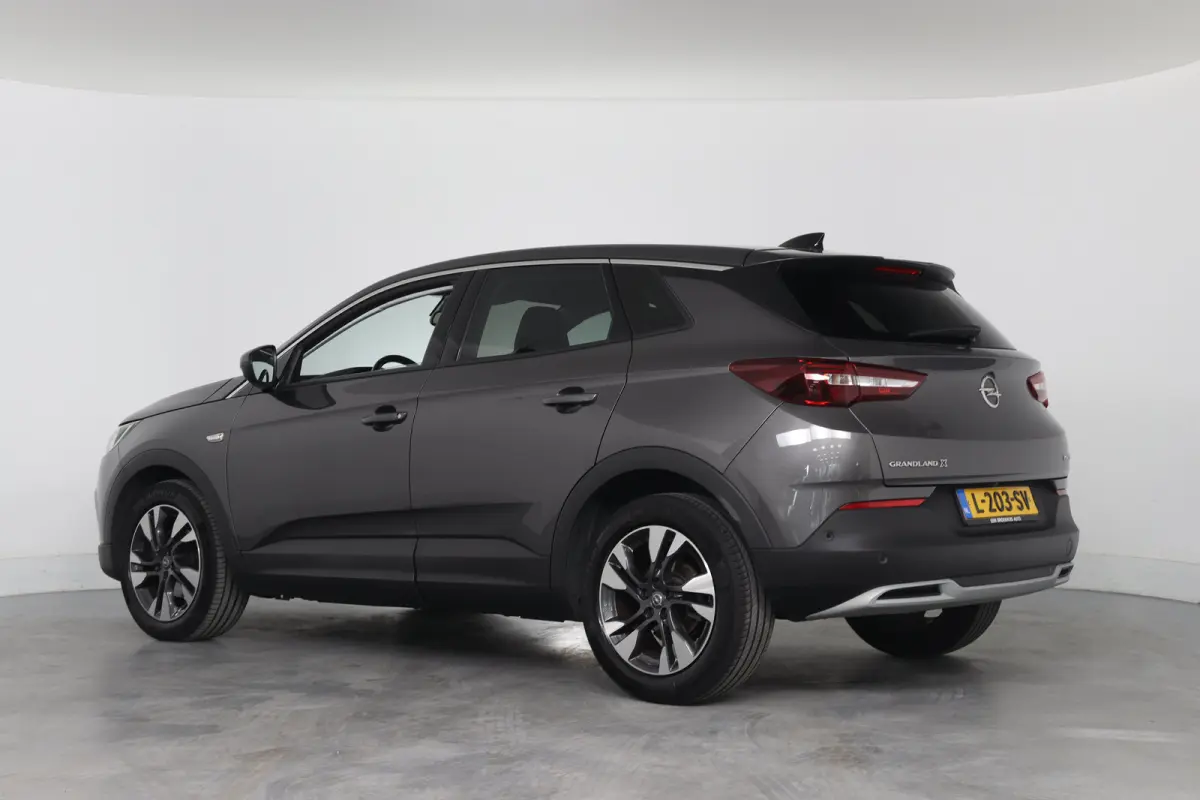 1.2 Turbo Innovation | Elektrische Kofferklep | AGR | Dodehoek | Keyless | Camera | Parkeersensoren | Navigatie | Apple Carplay & Android Auto |