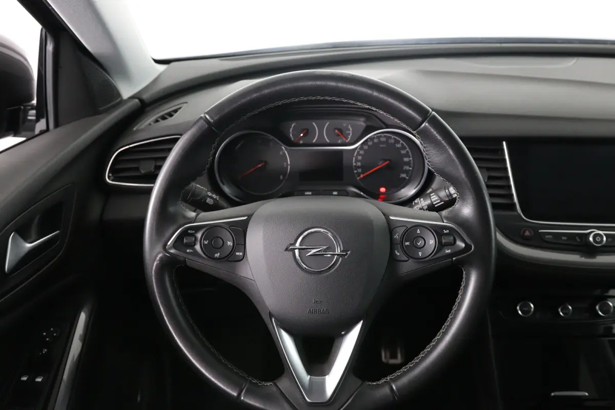1.2 Turbo Innovation | Elektrische Kofferklep | AGR | Dodehoek | Keyless | Camera | Parkeersensoren | Navigatie | Apple Carplay & Android Auto |
