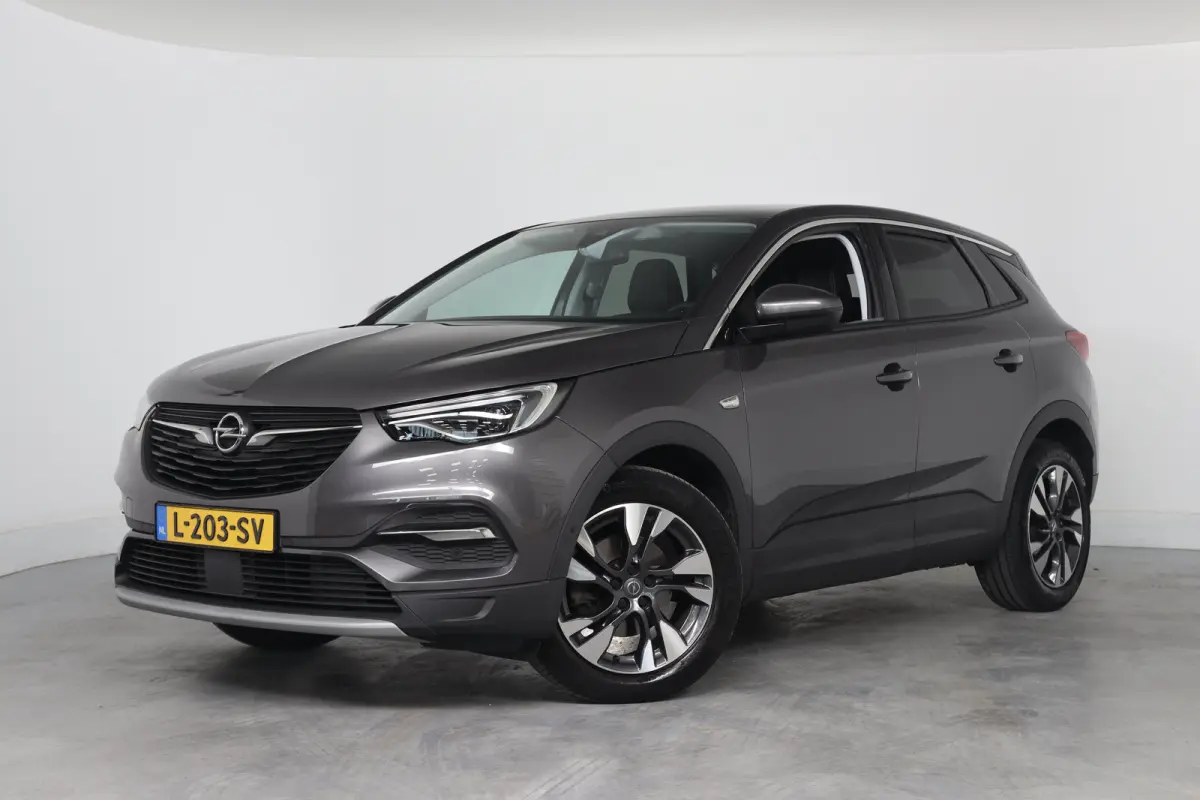 1.2 Turbo Innovation | Elektrische Kofferklep | AGR | Dodehoek | Keyless | Camera | Parkeersensoren | Navigatie | Apple Carplay & Android Auto |