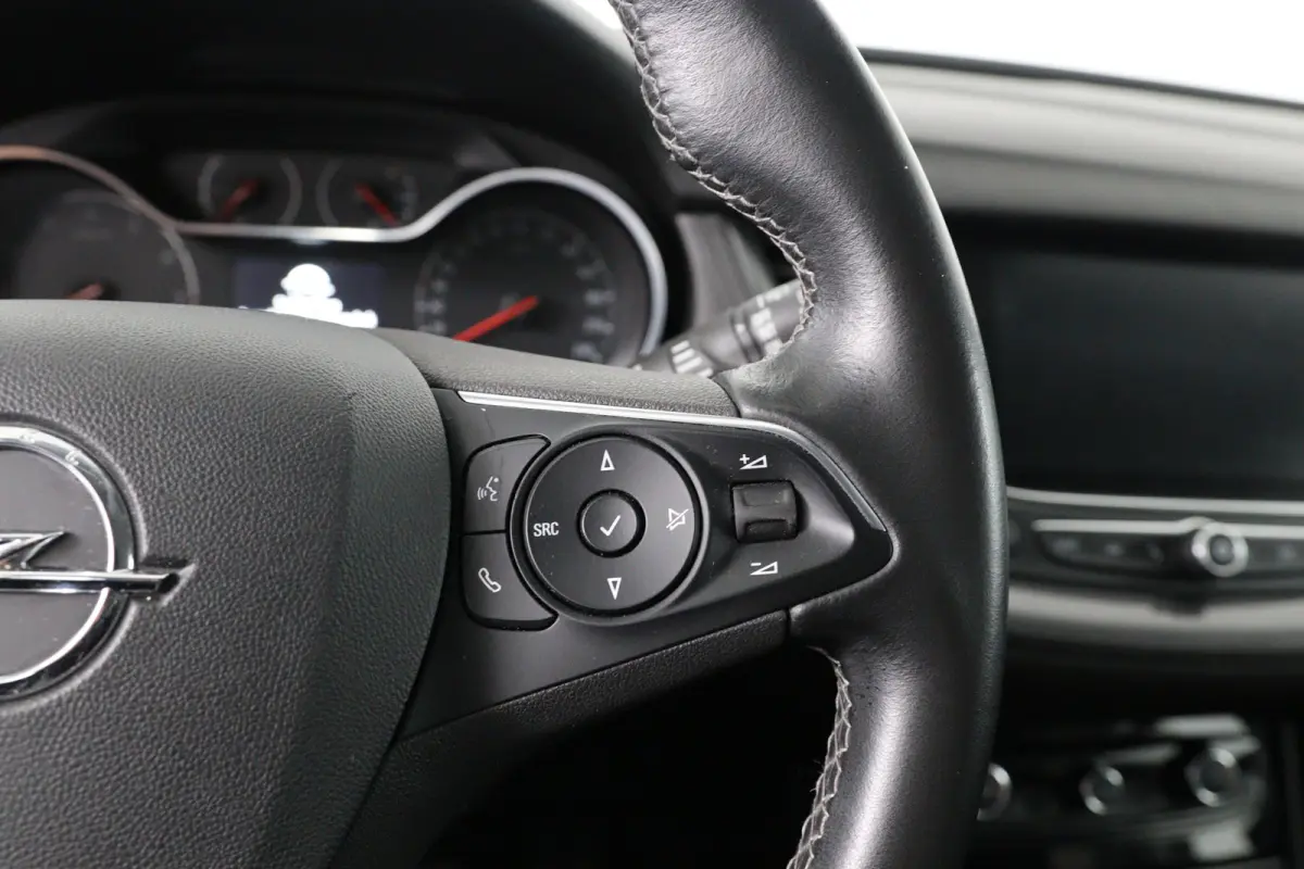 1.2 Turbo Innovation | Elektrische Kofferklep | AGR | Dodehoek | Keyless | Camera | Parkeersensoren | Navigatie | Apple Carplay & Android Auto |