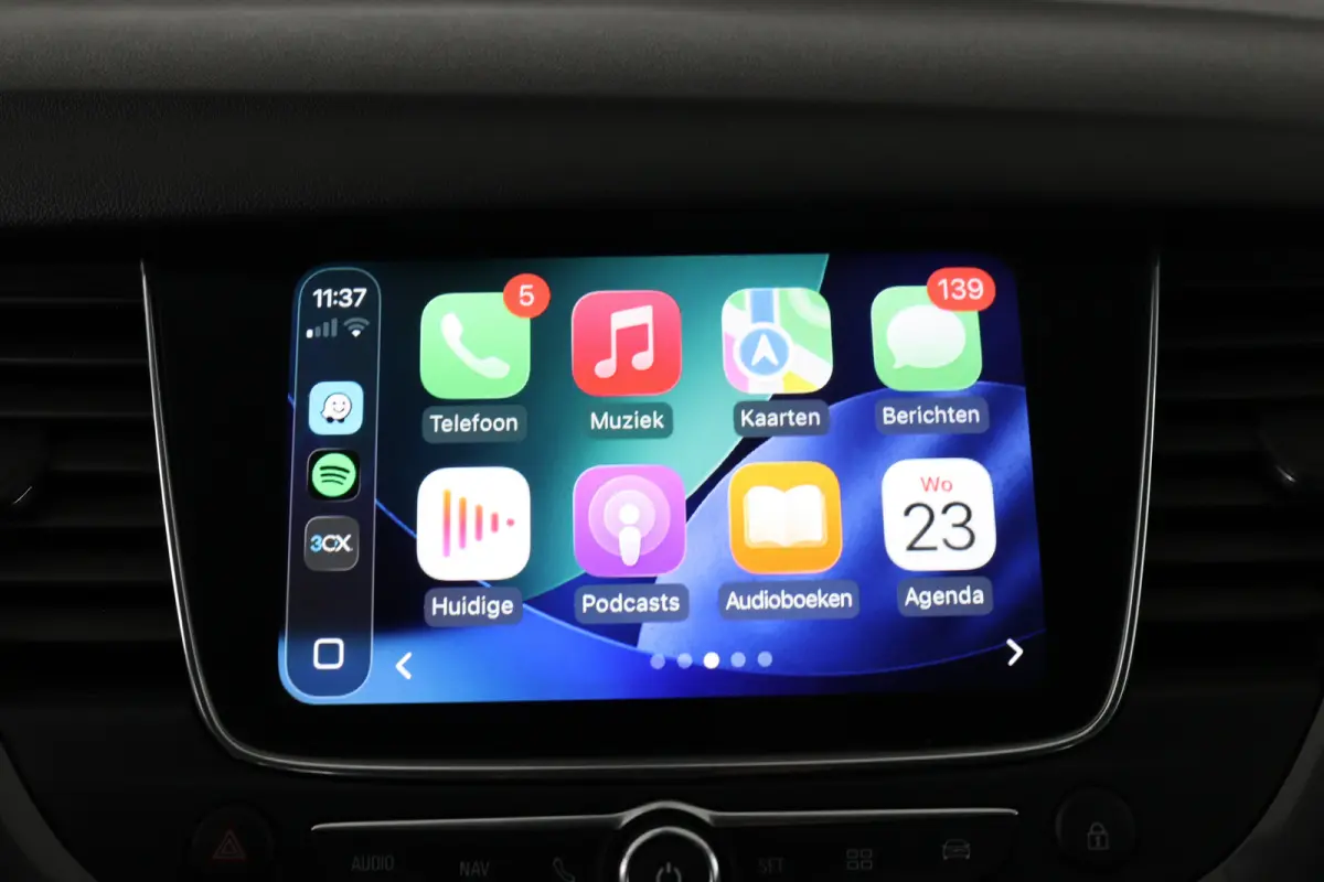 1.2 Turbo Innovation | Elektrische Kofferklep | AGR | Dodehoek | Keyless | Camera | Parkeersensoren | Navigatie | Apple Carplay & Android Auto |