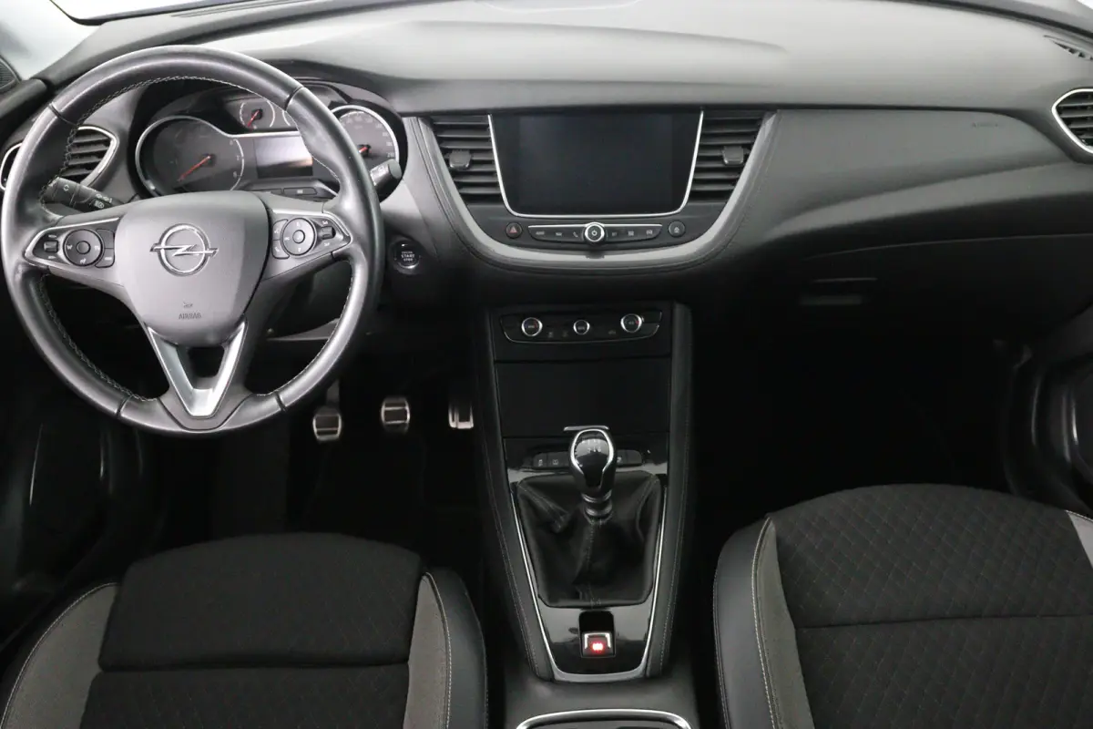 1.2 Turbo Innovation | Elektrische Kofferklep | AGR | Dodehoek | Keyless | Camera | Parkeersensoren | Navigatie | Apple Carplay & Android Auto |