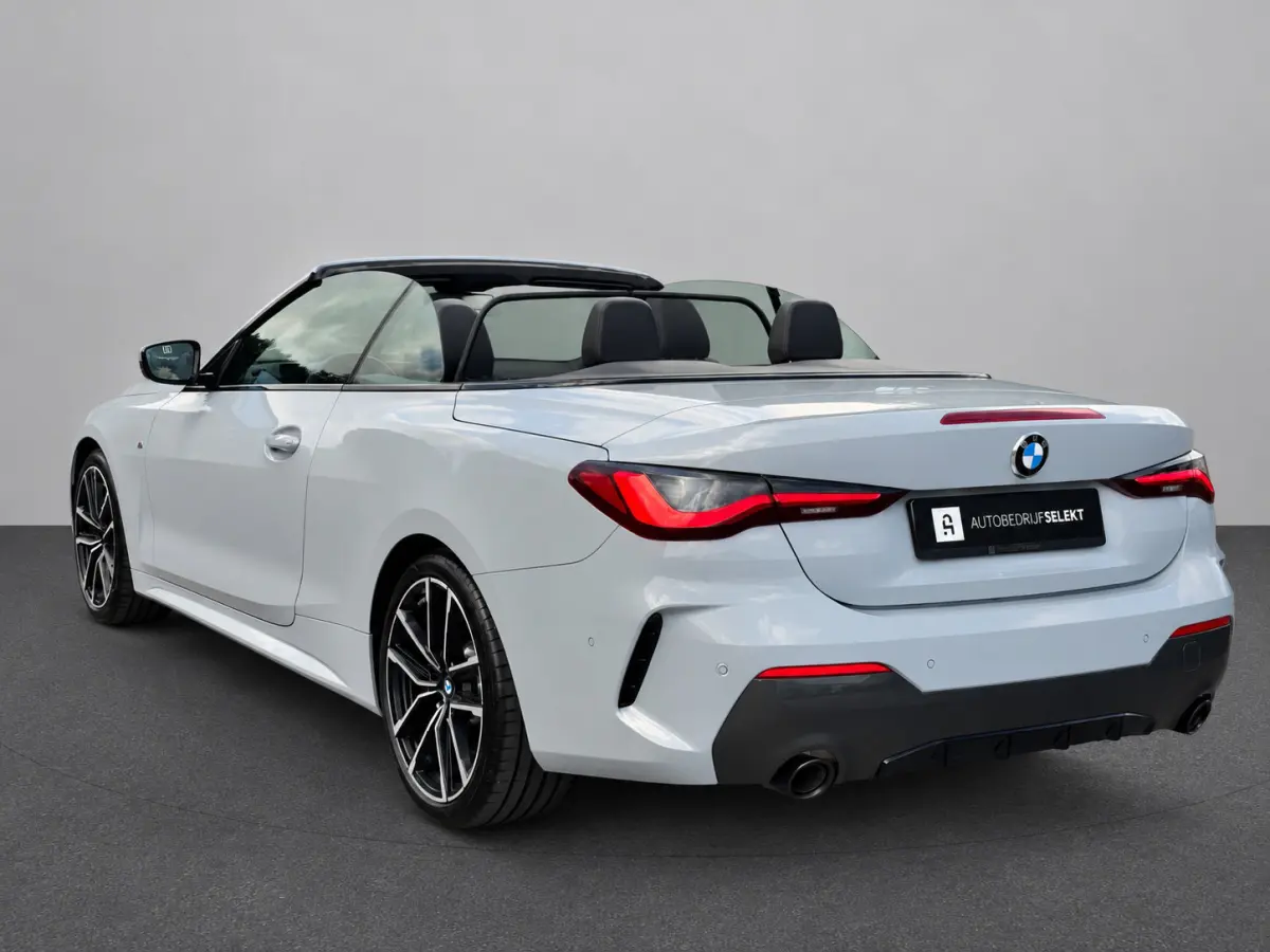 420i M-Sport | Brooklyn Grey | Harman Kardon | 19 inch | Facelift | Widescreen | Stoelverwarming | Carbon