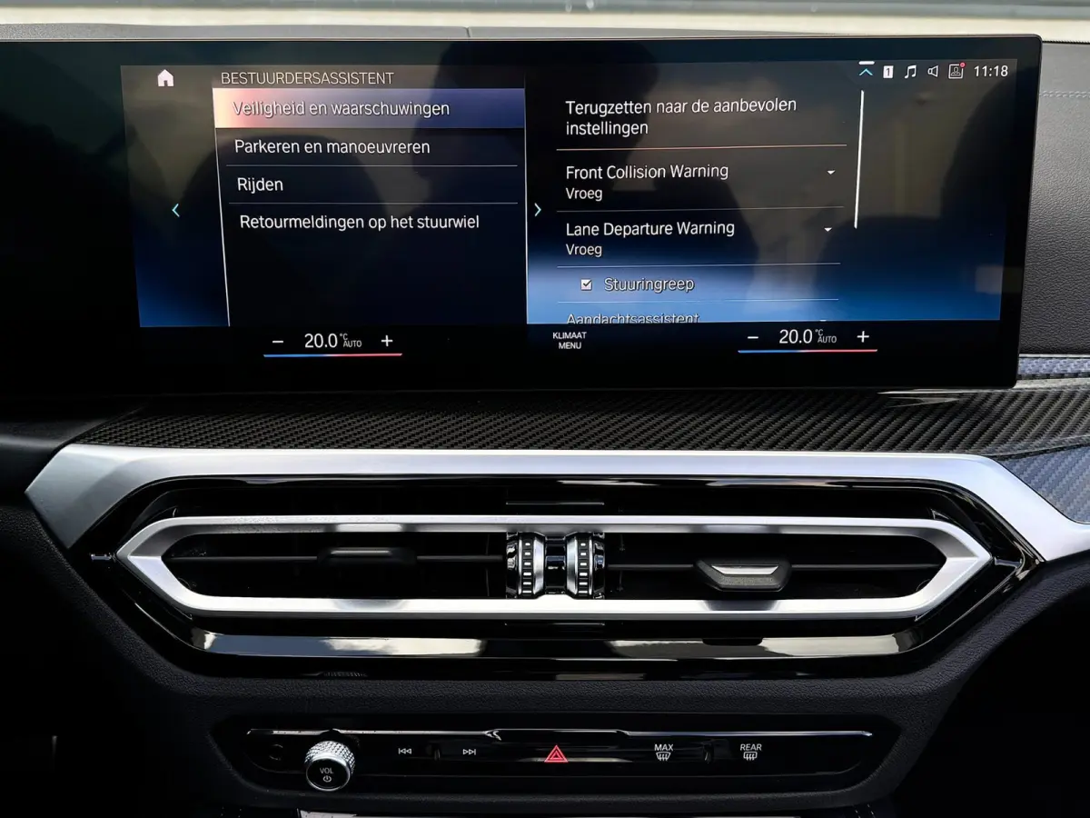 420i M-Sport | Brooklyn Grey | Harman Kardon | 19 inch | Facelift | Widescreen | Stoelverwarming | Carbon