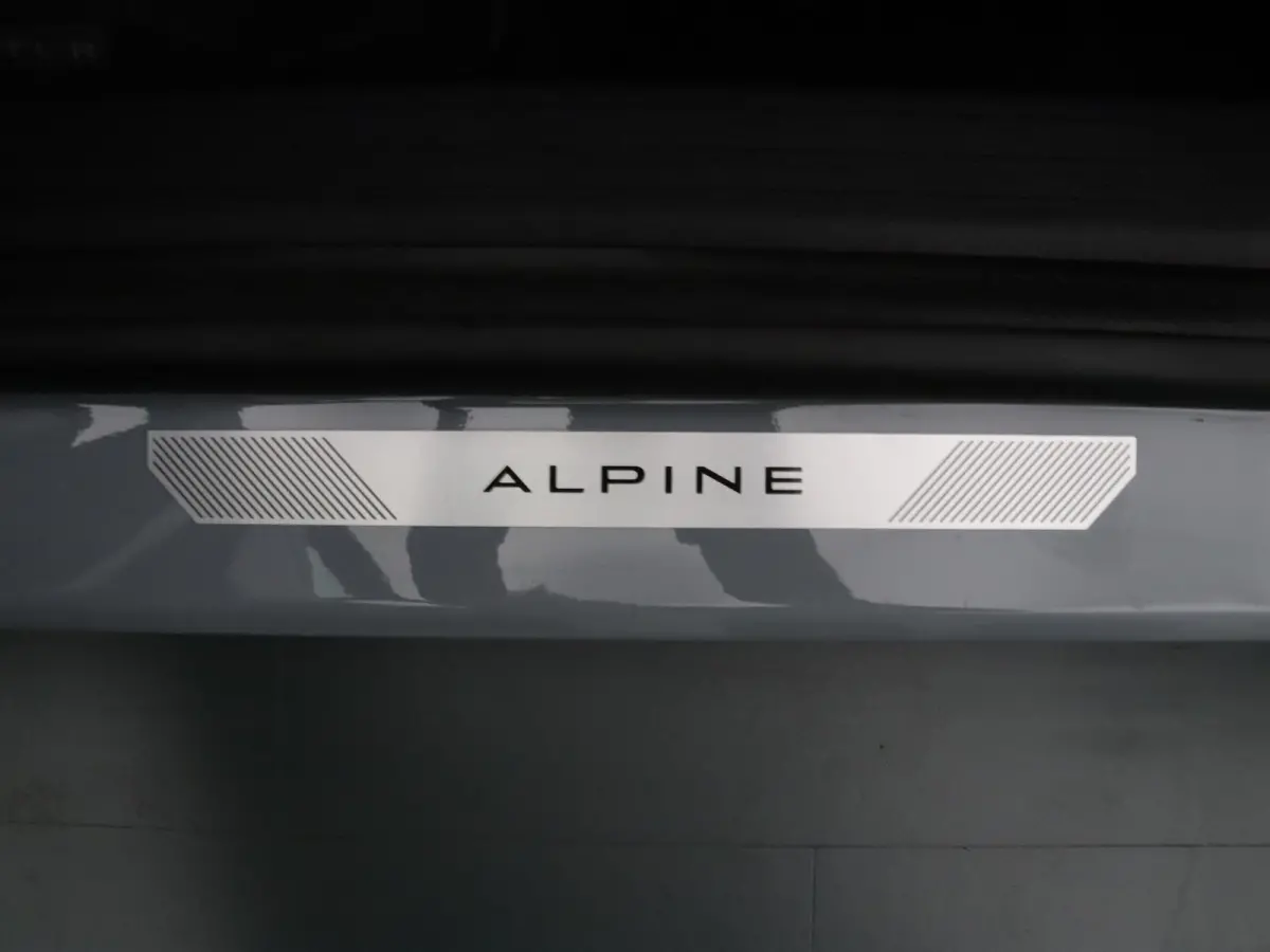 145pk E-Tech full hybrid esprit Alpine Apple Carplay/Android Auto | Climate