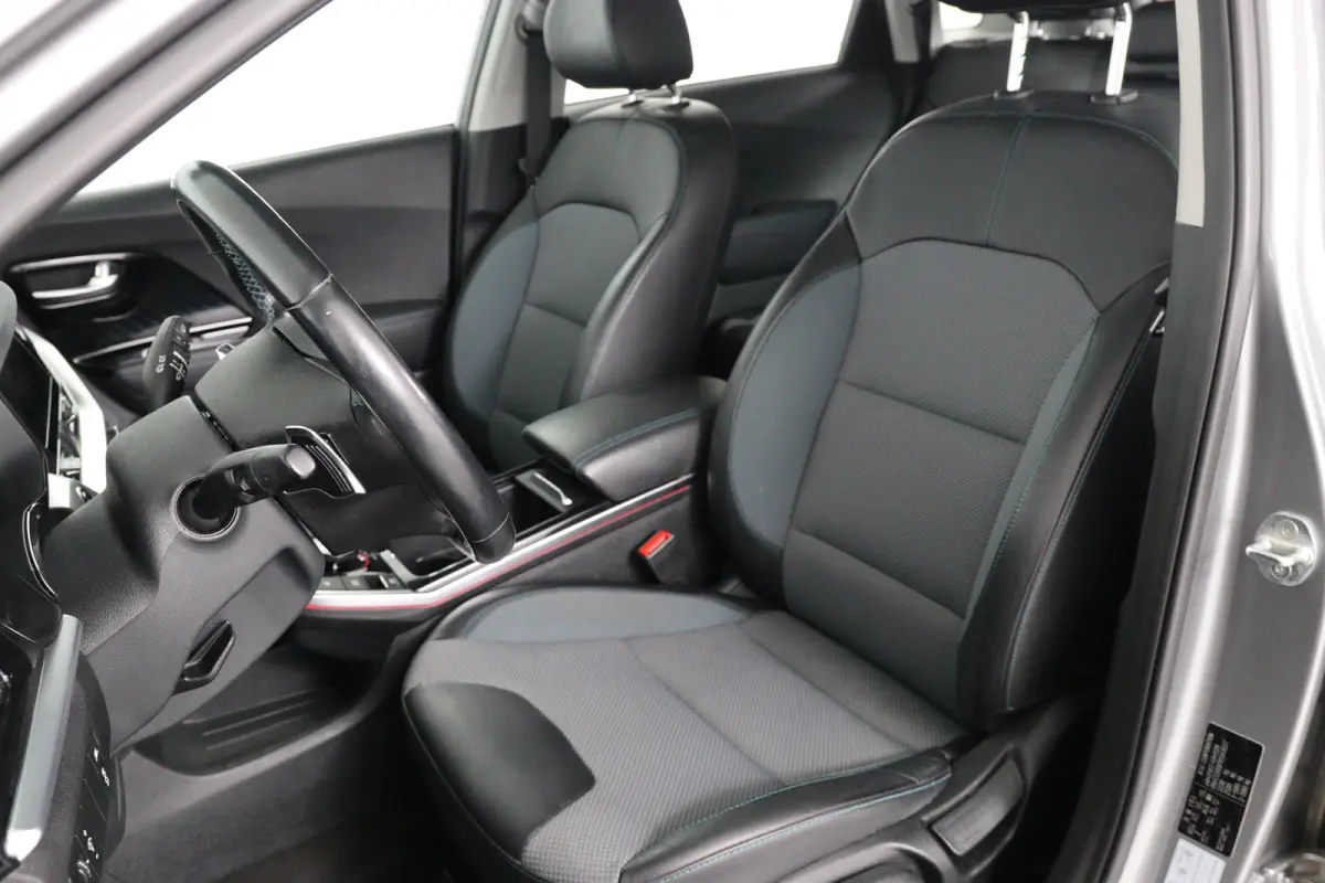 ComfortLine 64 kWh | Camera | SOH 100% | Stoel & Stuurverwarming | Cruise Control Adaptief | Navigatie | Apple Carplay & Android Auto | Parkeersensoren |