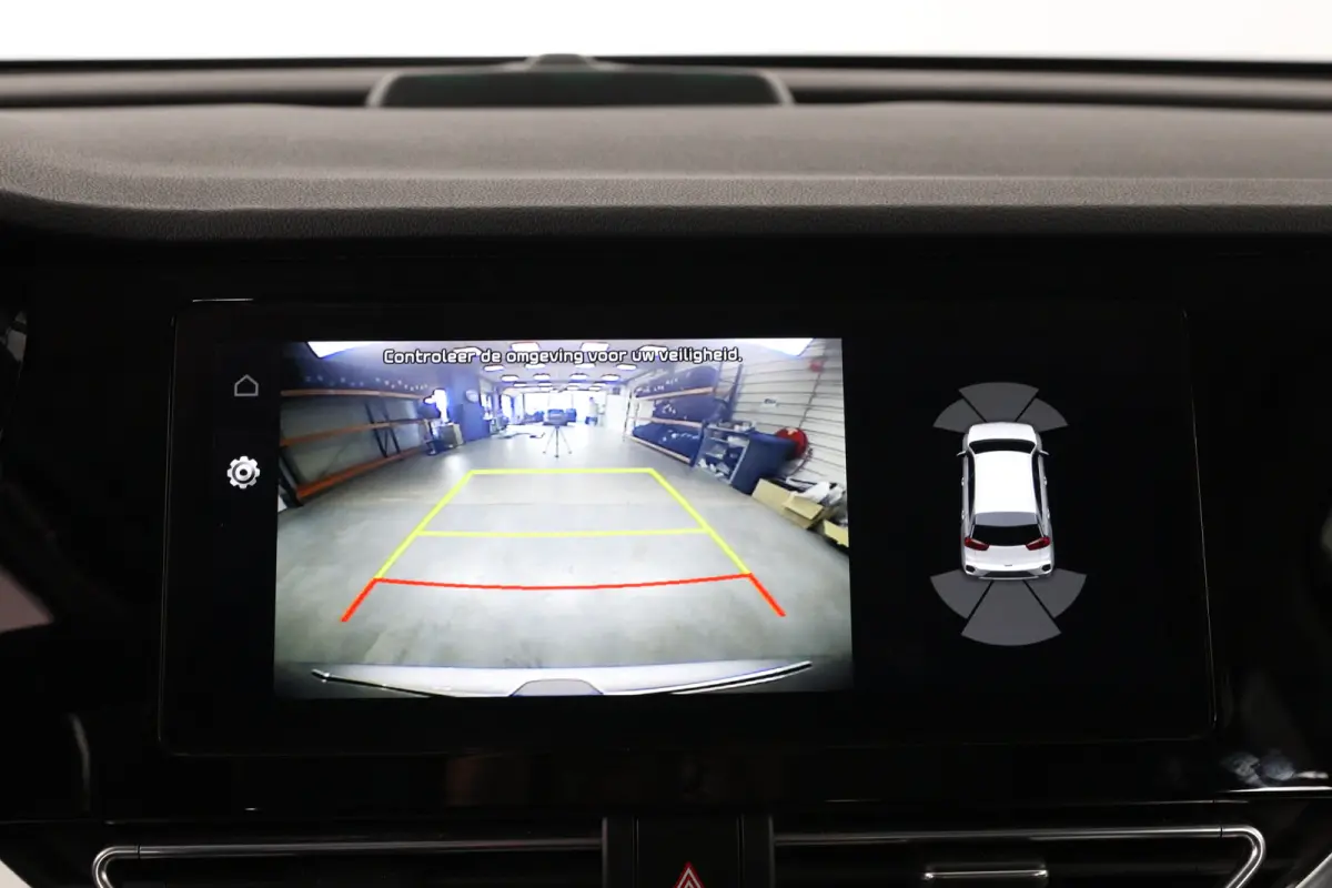 ComfortLine 64 kWh | Camera | SOH 100% | Stoel & Stuurverwarming | Cruise Control Adaptief | Navigatie | Apple Carplay & Android Auto | Parkeersensoren |