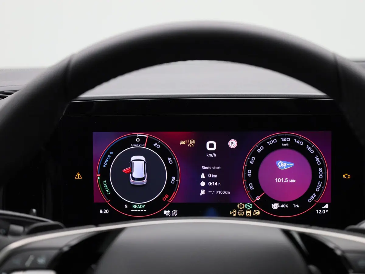 1.5 TSI PHEV Sportline Business 204PK | Automaat | Matrix LED Koplampen | Trekhaak | Canton Geluidssysteem | Navigatie | Apple Carplay/Android Auto | Keyless Entry | Achteruitrijcamera | Cli