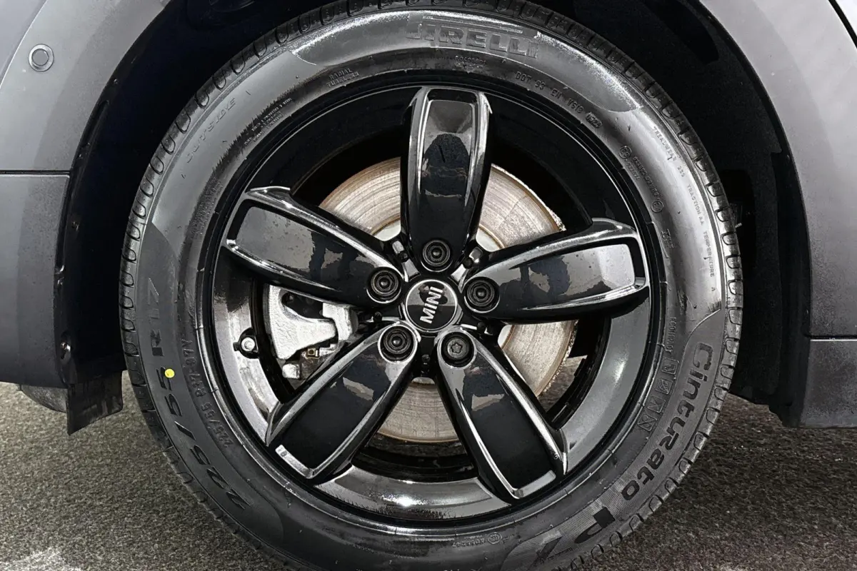 1.5 Cooper ALL4 Panoramadak Harman Kardon Head-Up Stoelverwarming