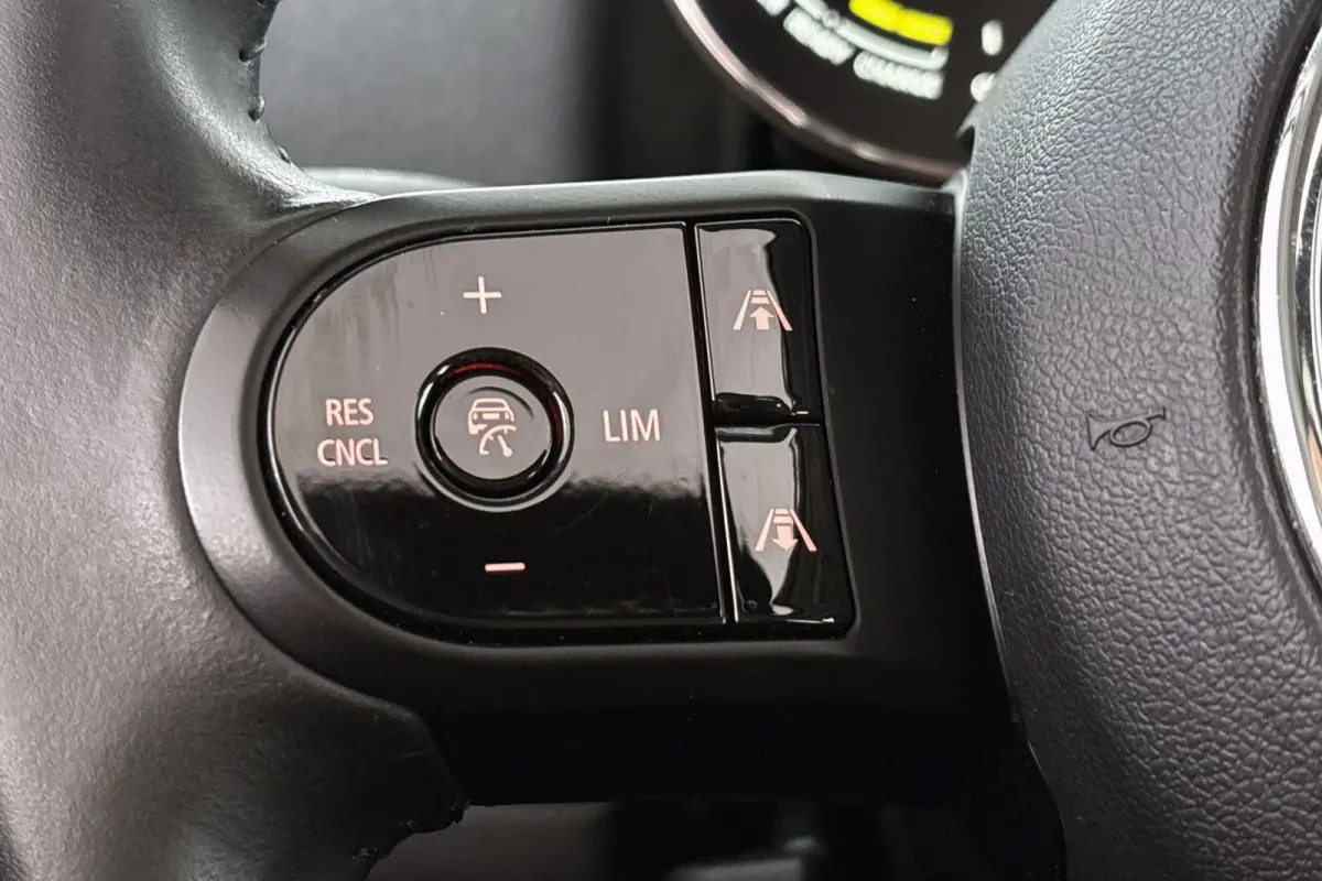 1.5 Cooper ALL4 Panoramadak Harman Kardon Head-Up Stoelverwarming