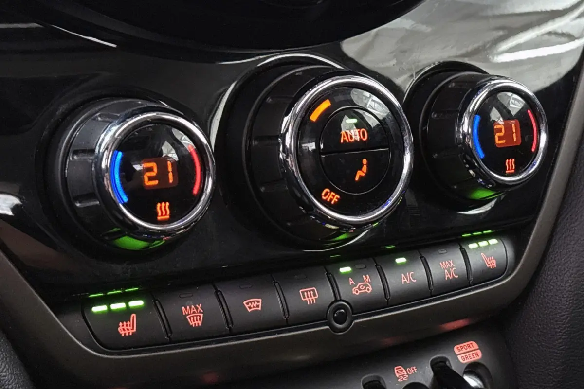 1.5 Cooper ALL4 Panoramadak Harman Kardon Head-Up Stoelverwarming